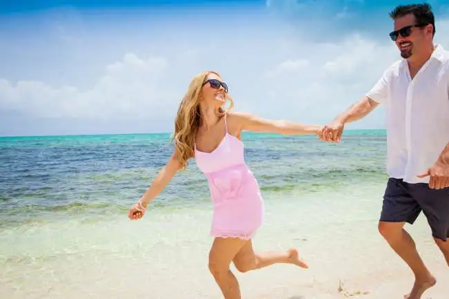 turks-and-caicos-engagement-photo-grace-bay